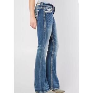 Women Rock Revival jeans Ssize 29 Gysil Easy Boot cut/Embroidered